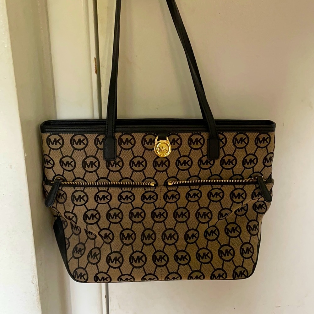 Michael kohl’s purse